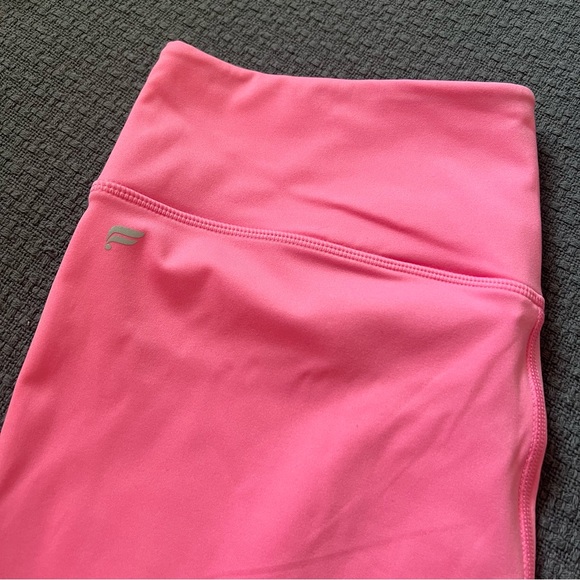 Fabletics Anywhere High-Waisted Short 9” Pink Rouge - Picture 4 of 9